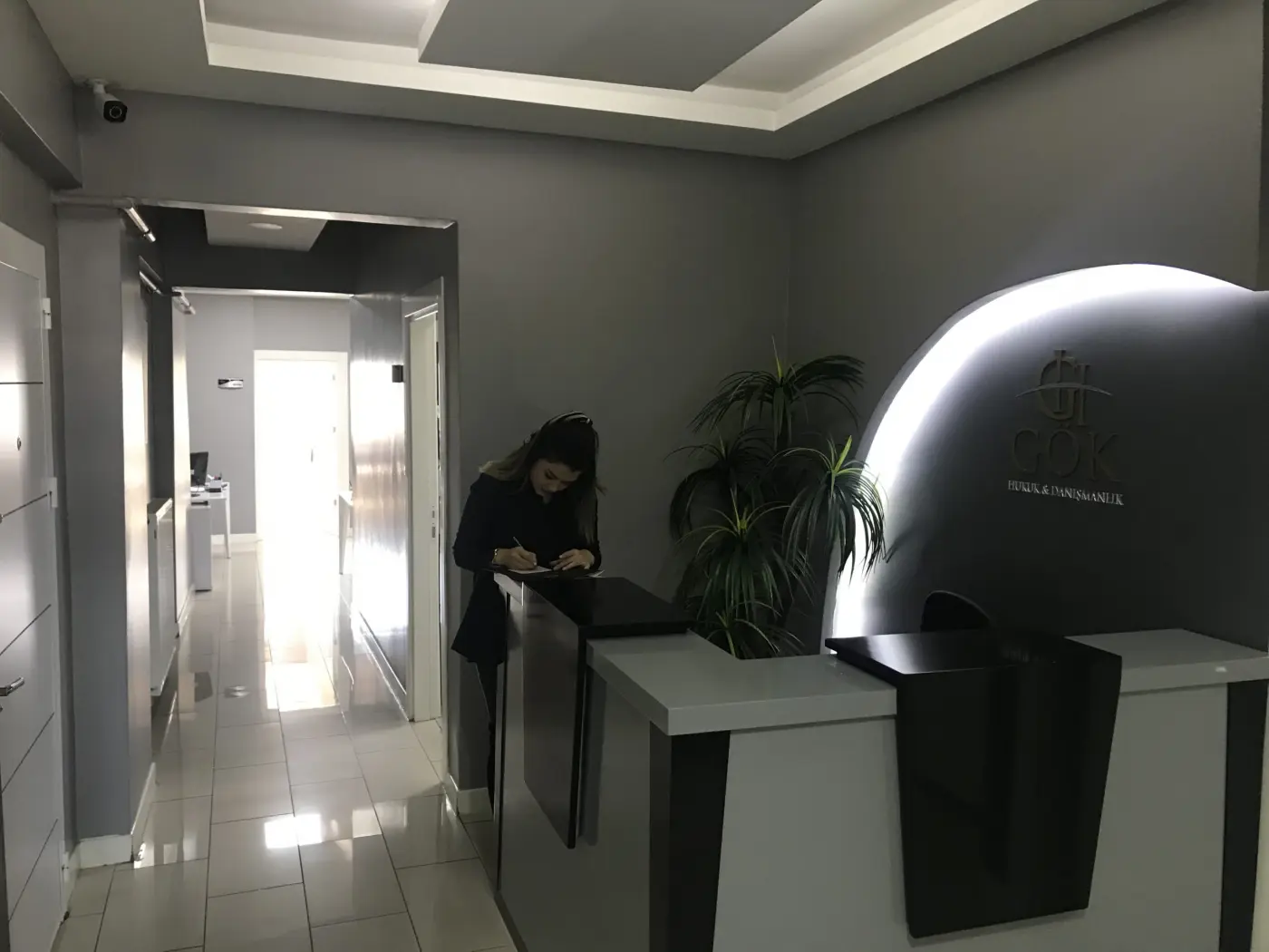 Gök Hukuk Bürosu karşılama alanı
