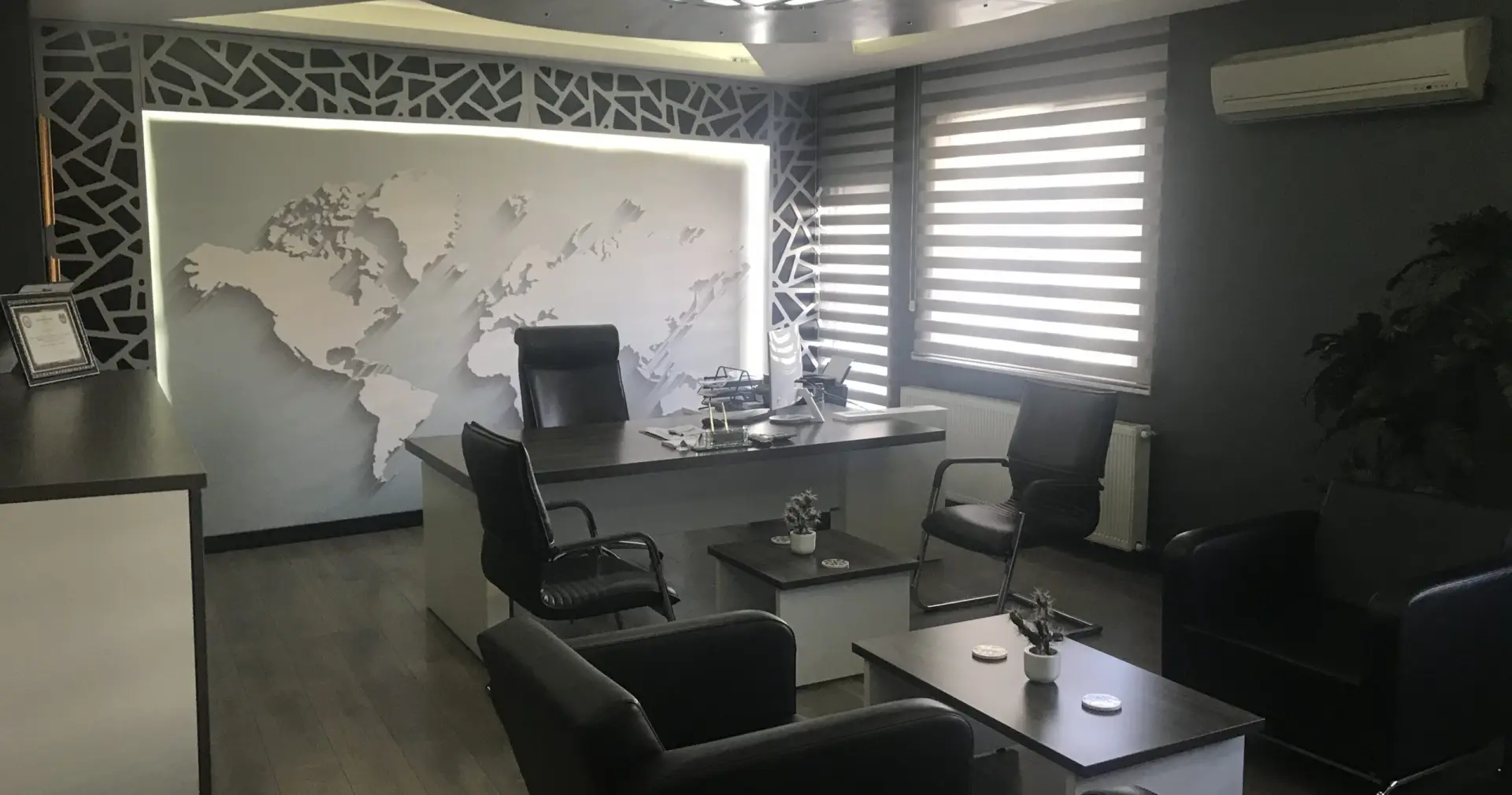 Gök Hukuk Bürosu çalışma odası